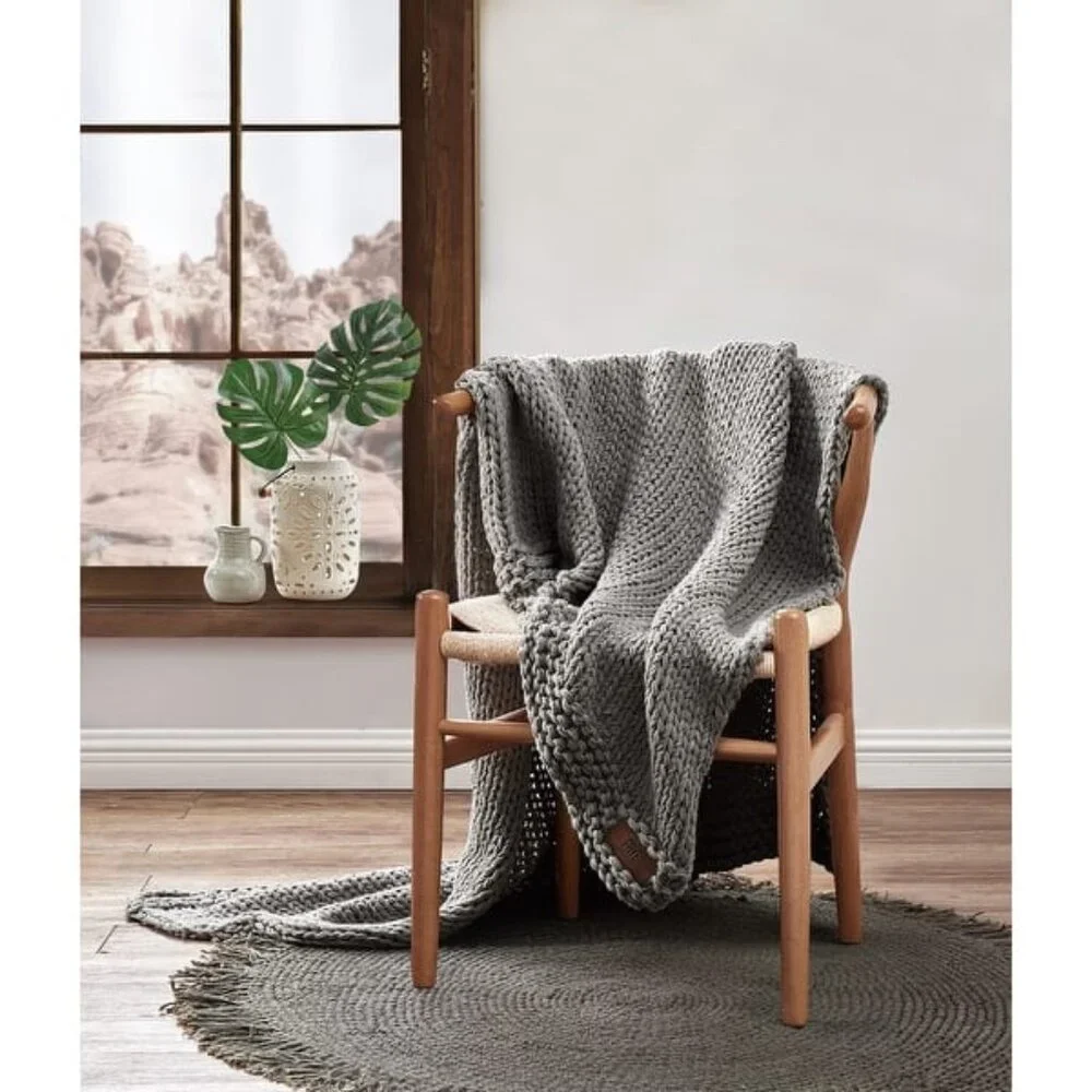 Frye Lord & Taylor NEW Gray Chunky Knit Cozy Warm 50x60 Throw Blanket